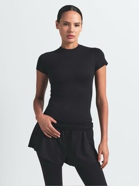 NIKE SKIMS Matte Padded Baby Tee in Black XL